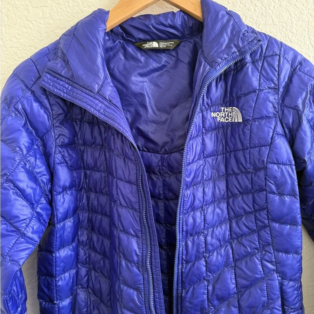 The North Face Thermoball Insulated Puff Women's Blue Jacket Size XS - Picture 2 of 9